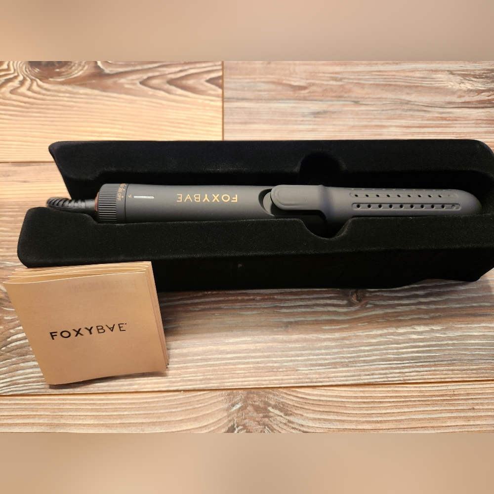 NIB Foxybae 2 in 1 Airflow Flat Iron